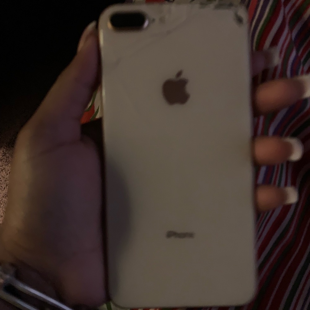 iPhone 8 Plus